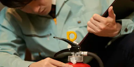 Why is an Annual fire extinguisher inspection necessary for homes and businesses in Staten Island?