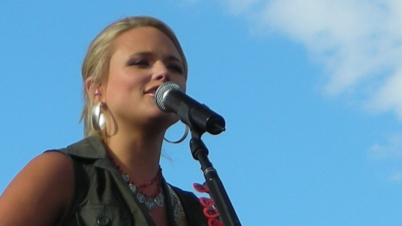 Miranda Lambert Event Raises Millions For Flood Relief 