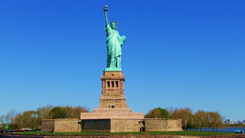 Governor Hochul Signs Legislation to Require Warning Labels on Social Media Platforms 