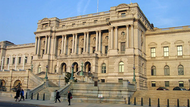 'What does history show about midterm elections?' by Booker