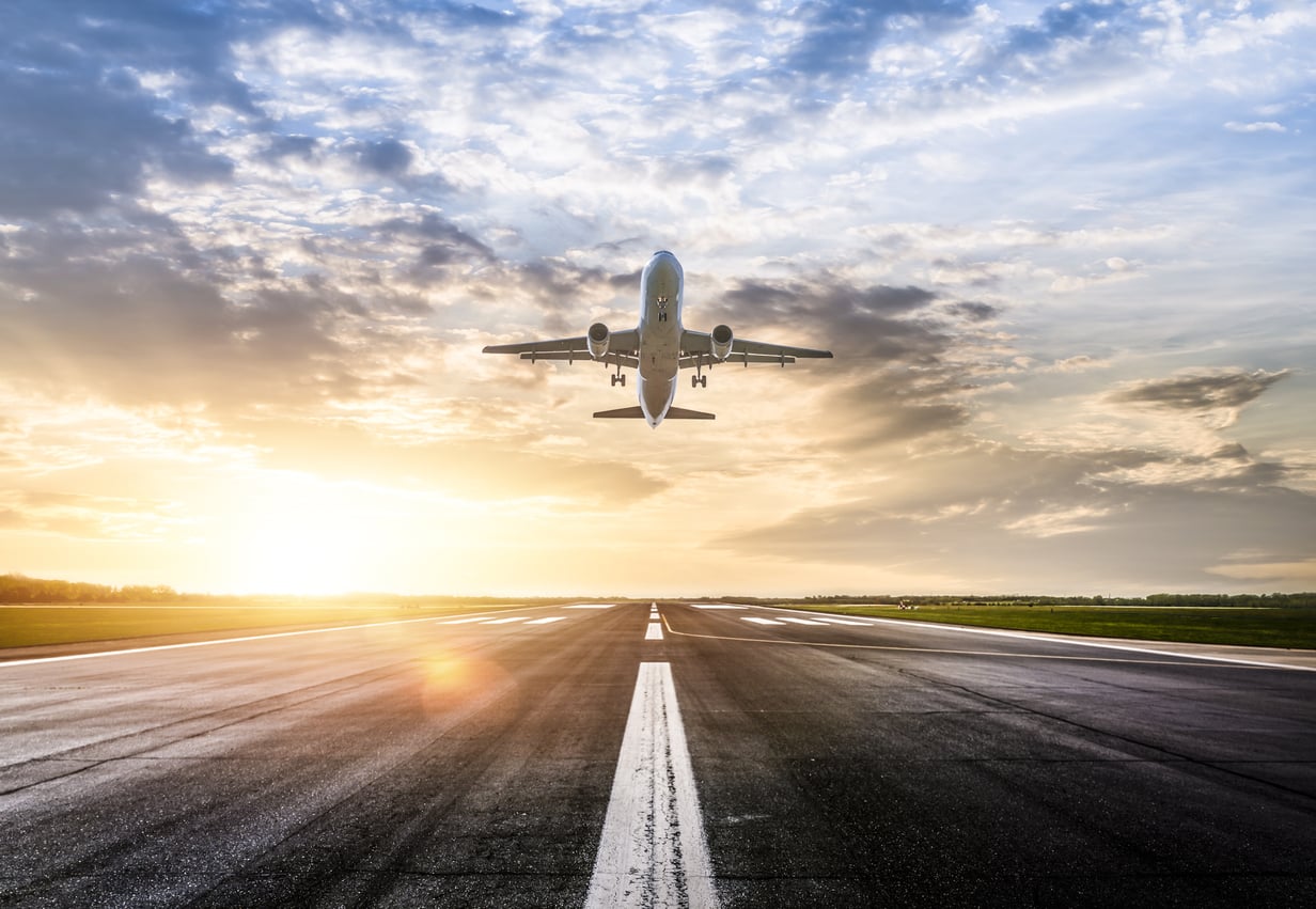 Fauci Pushes Vaccine Mandate for Air Travel