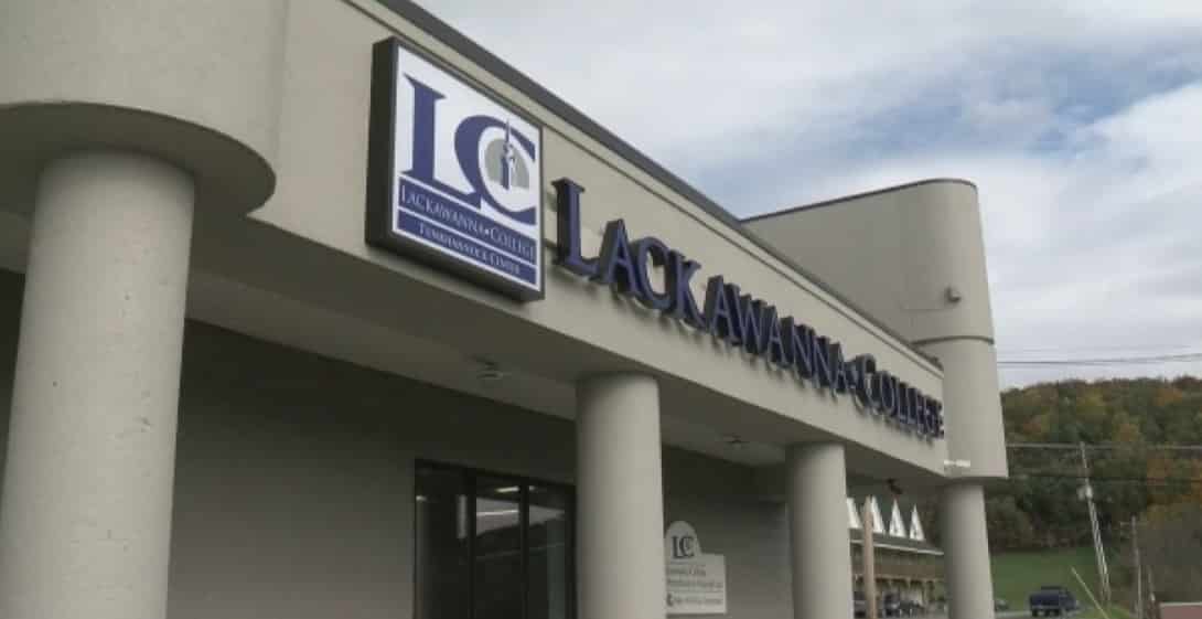 School’s Promise Contradicts Gloomy Predictions for Fossil Fuels