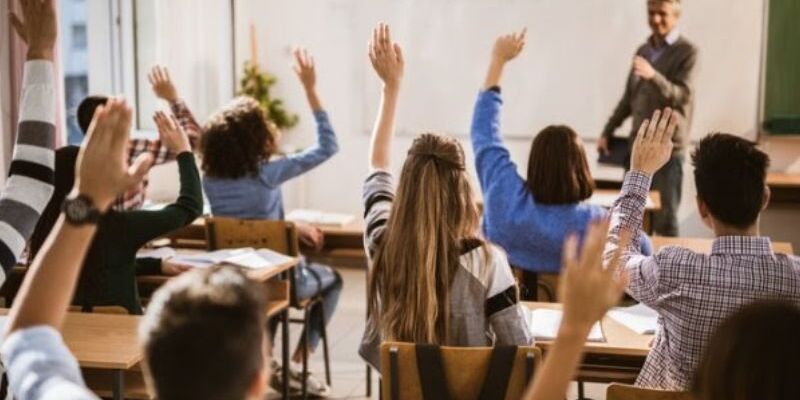 1 in 10 UK students want to swap genders: study