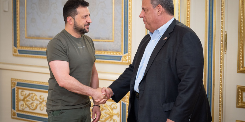 Chris Christie meets with Zelensky in Ukraine to encourage more US support for war effort