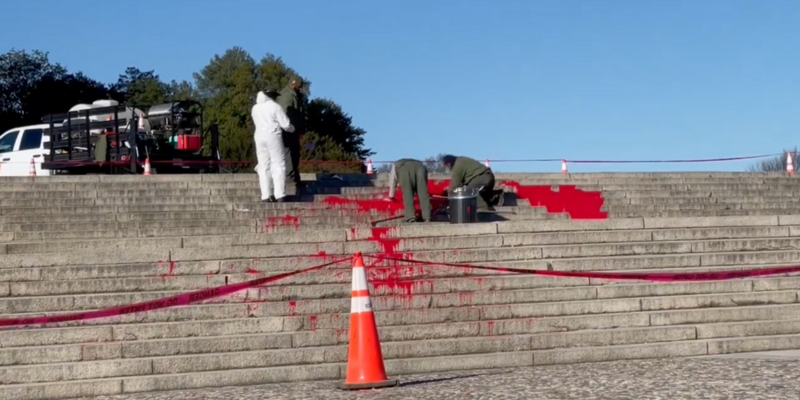 ERIN ELMORE: Pro-Palestinian protesters deface Lincoln Memorial with red paint