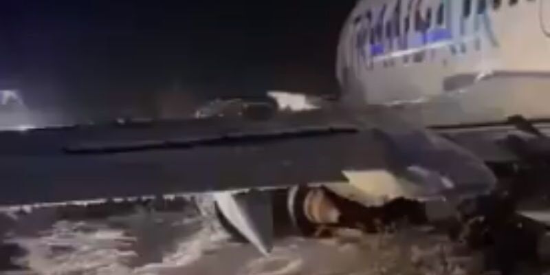 Boeing 737-300 crashes on runway in Senegal, multiple passengers critically injured