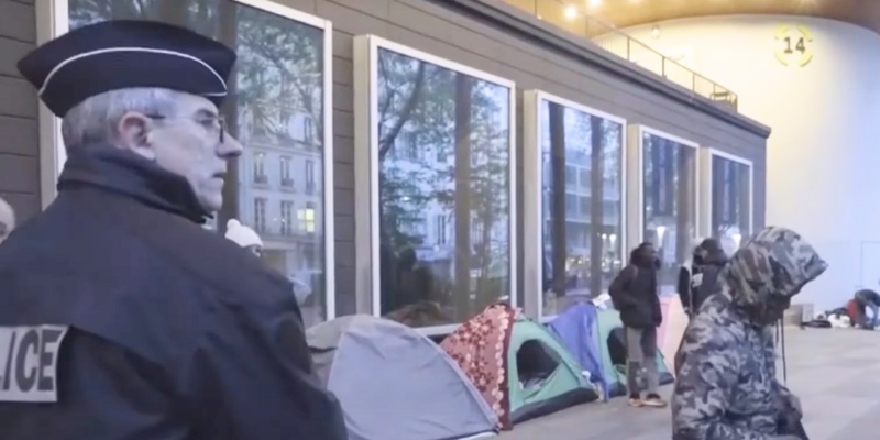 Paris busses homeless immigrants out of city ahead of Olympics: report