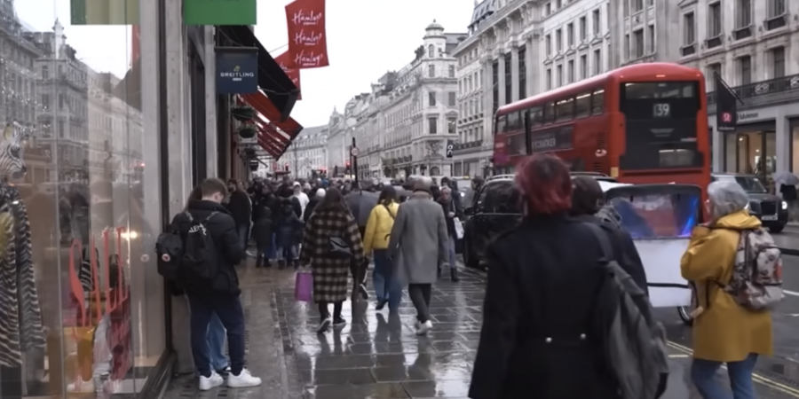 Nearly 1 MILLION people in Britain do not speak English