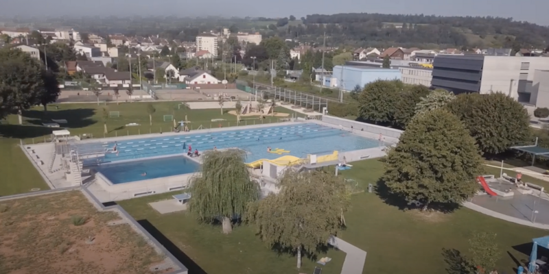 Swiss pool bans visitors from France, foreigners after harassment of young girls