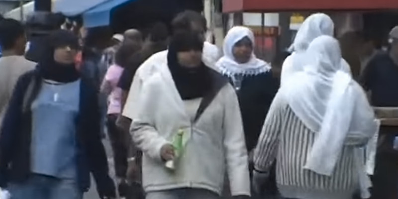 London cops ban nationalist parade in Muslim neighborhood over fears of 'serious disorder'