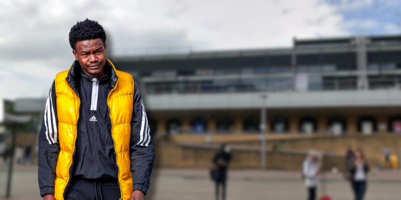 Sudanese migrant walks free after assaulting UK train guards, threatening teens with knife