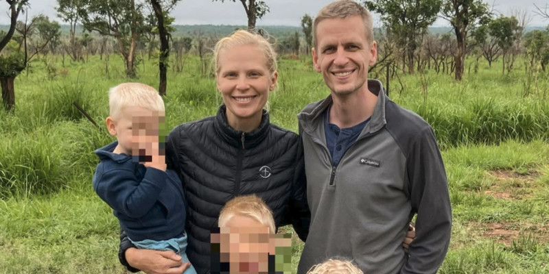 American missionary doctor infected with Ebola evacuated from Congo, family under observation