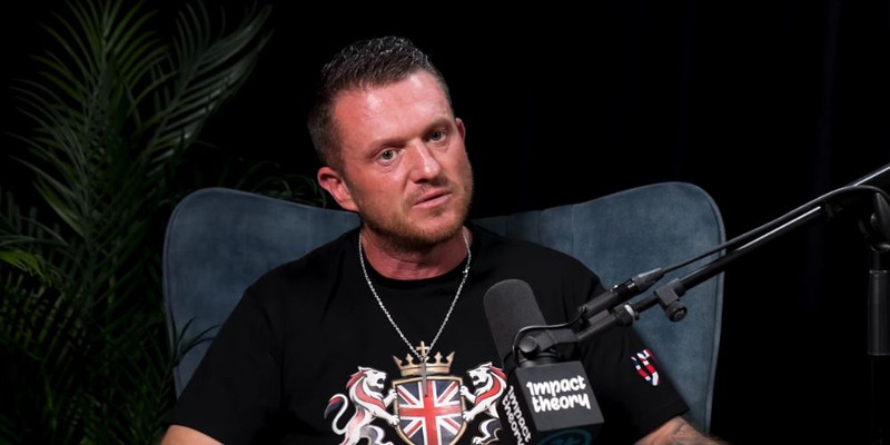 Tommy Robinson detained at airport under counter-terrorism act