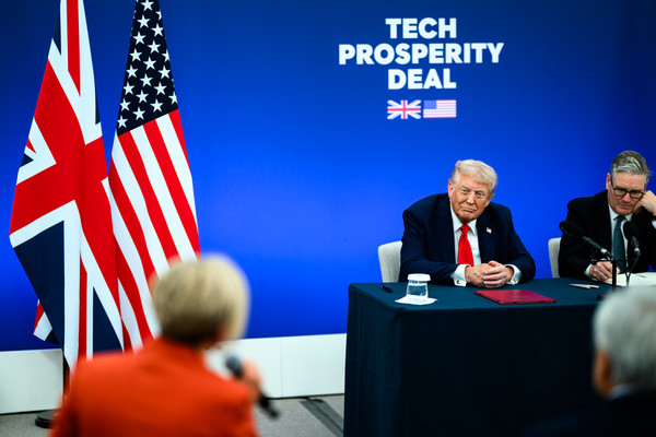 Ex-UK leader stands with Trump as BBC scrambles