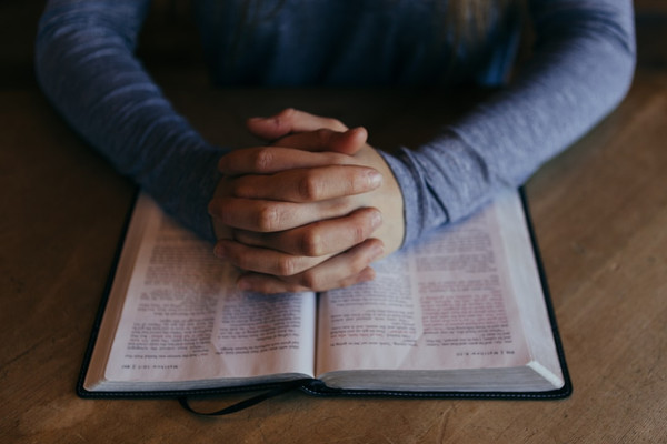 Federal government issues guidance on prayer in schools
