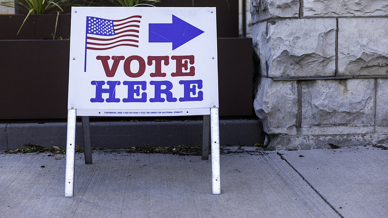 Maricopa County OKs early ballot sites amid legal dispute