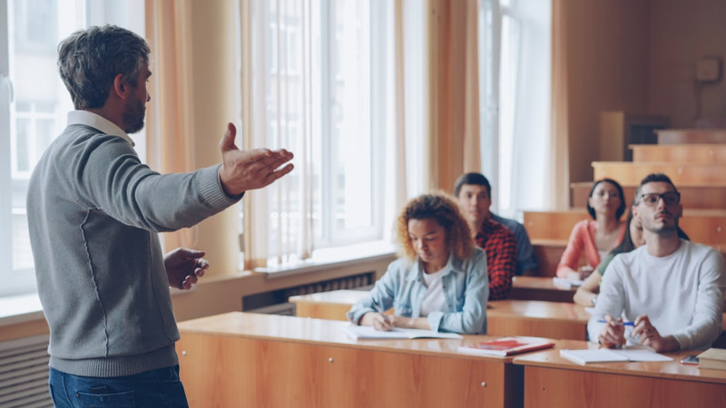 Arizona receives grant to help address teacher shortage