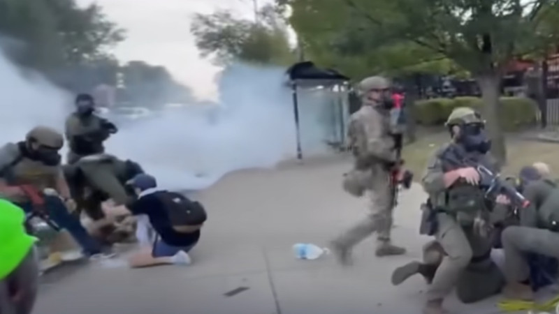 Chicago Cops Accused of Ignoring Calls From Federal Officers Under Attack
