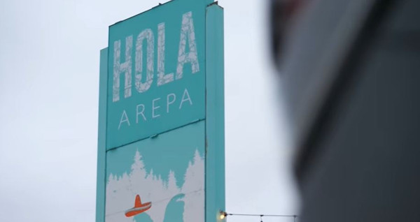 Minneapolis Restaurant Manager Boasts of Blocking ICE During Attempted Arrest