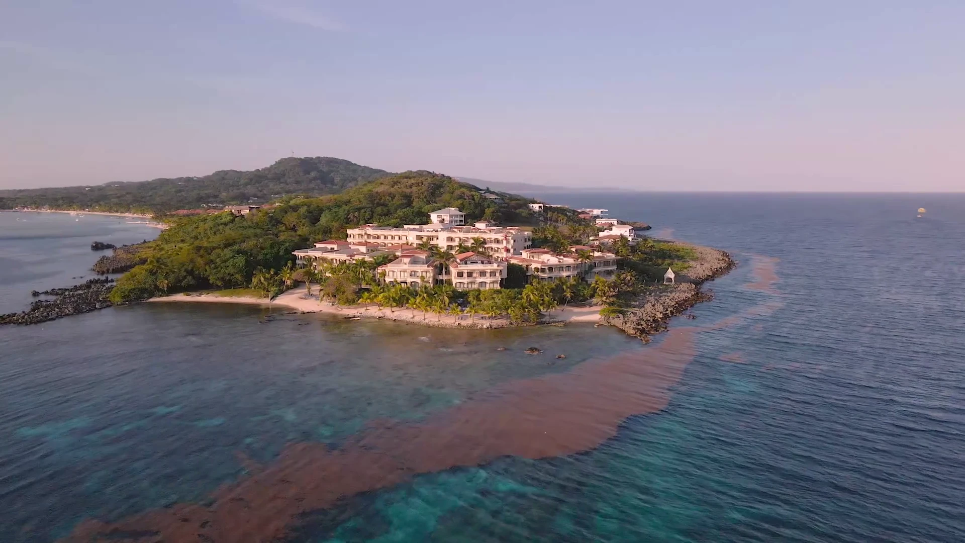 Bay Islands establishing shot, Honduras