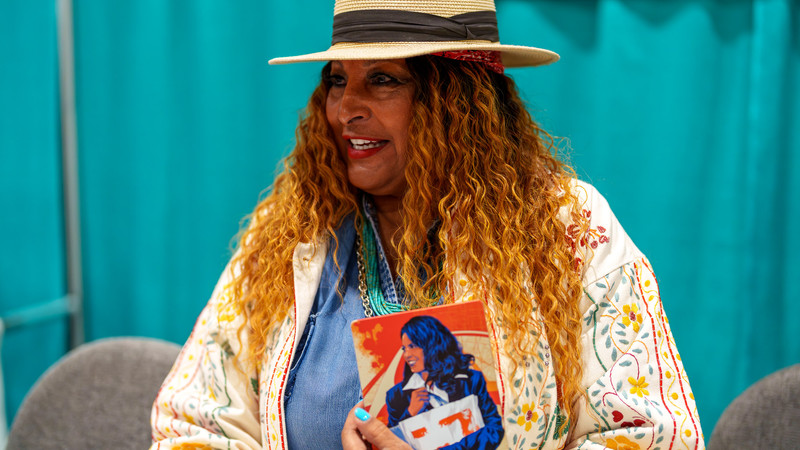 Pam Grier claims black people were lynched in Ohio when she was a kid—last recorded lynching took place 38 years before she was born