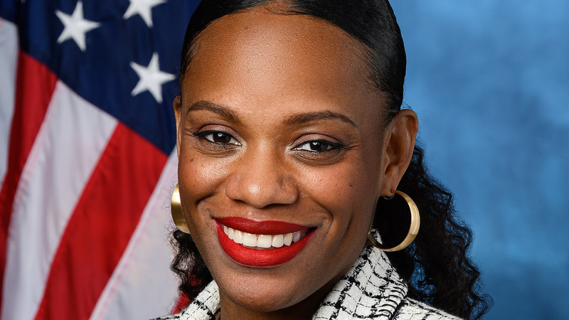 Squad member Summer Lee calls 'upper class' the 'enemy' at El-Sayed rally