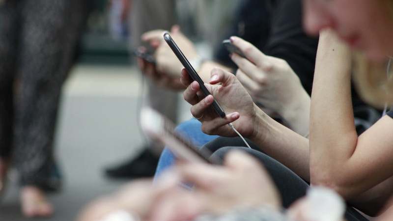 How statewide K-12 cellphone bans affect school board authority