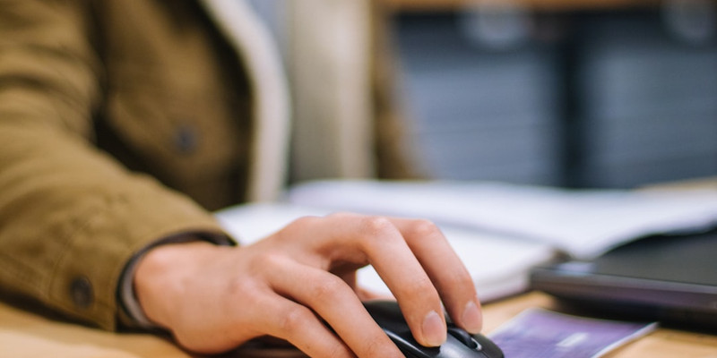 AI chatbots a child safety risk, parental groups report