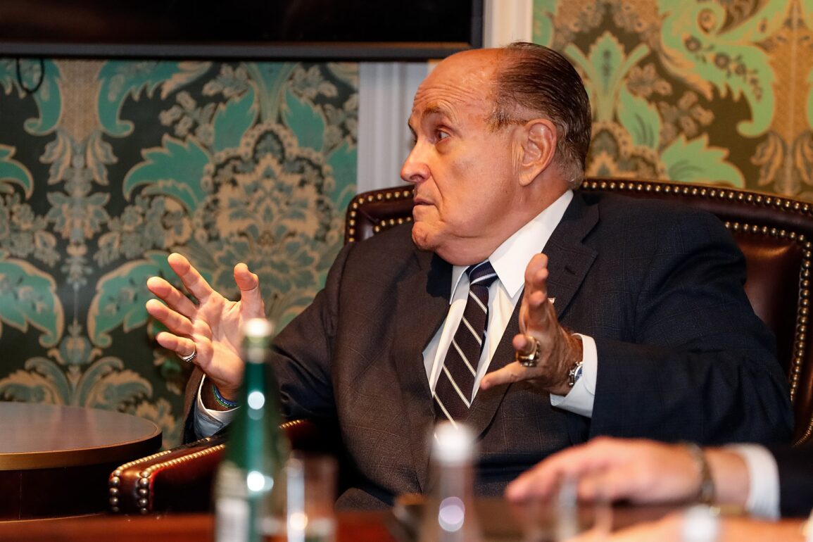 Rudy Guiliani Ordered to Handover His Manhattan Apartment and Luxury Items to Georgia Election Workers