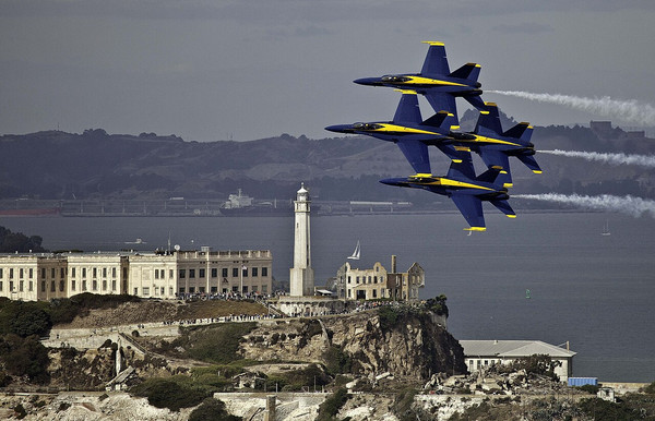 Navy Leadership Stands Behind Blue Angels After Low Flyover Stirs Pensacola Beach