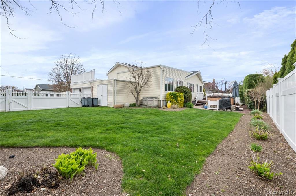 Stunning Split-HG Estates