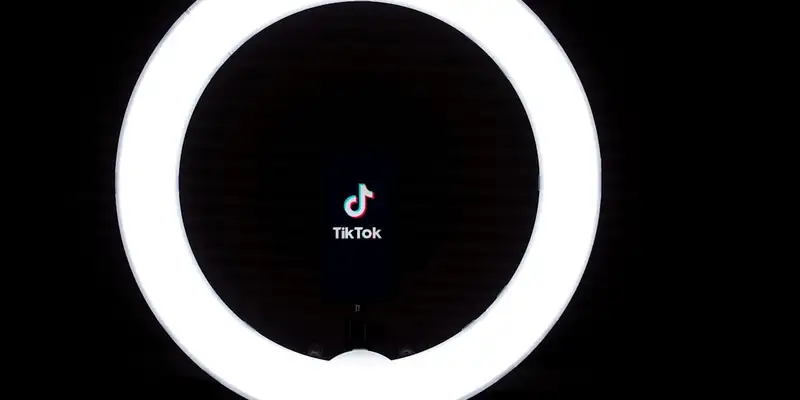 TikTok Appeals To Trump Via In-App Engagement Graphic