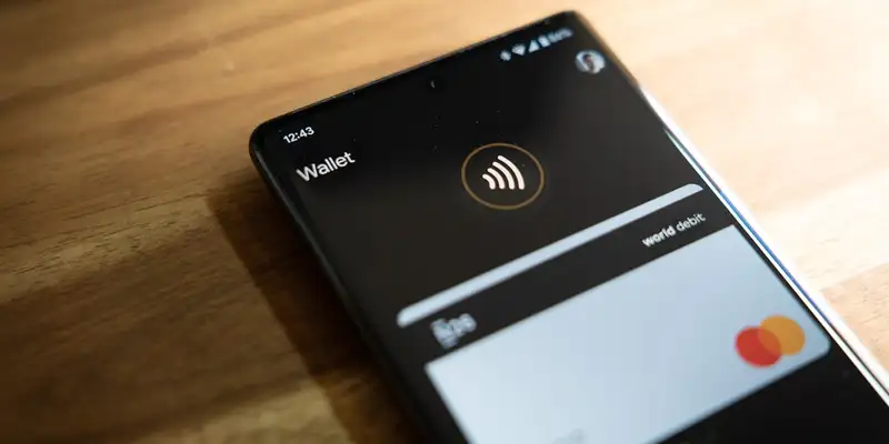 The Rise of Mobile Wallets: Fueling E-Commerce Growth in the Digital Age. 