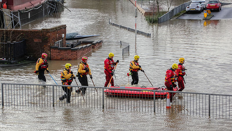 State of Emergency Declared in NYC as Torrential Rains Flood Roads, Ground Flights