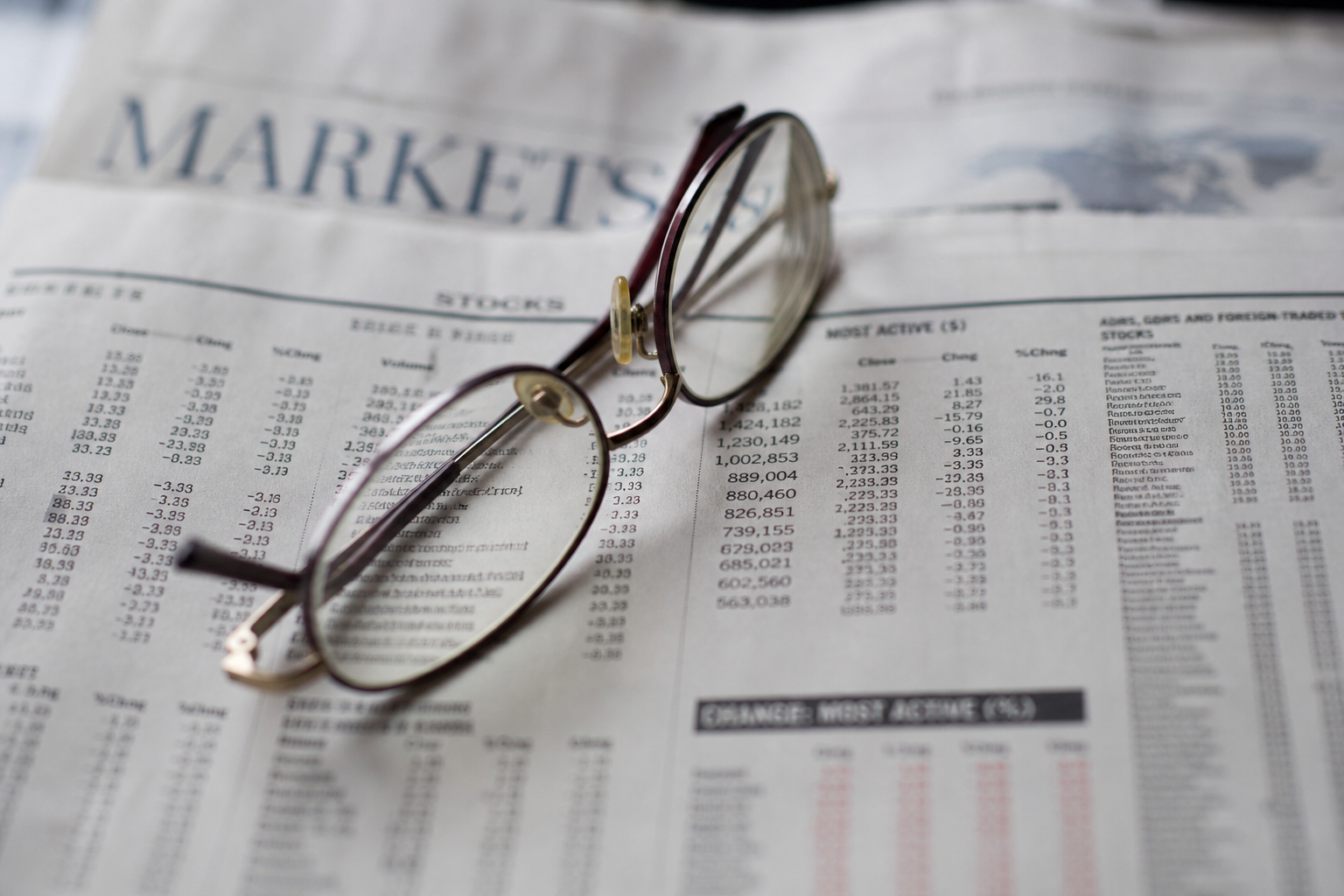 How Wall Street Reads an Earnings Report: A Guide to the Metrics That Matter