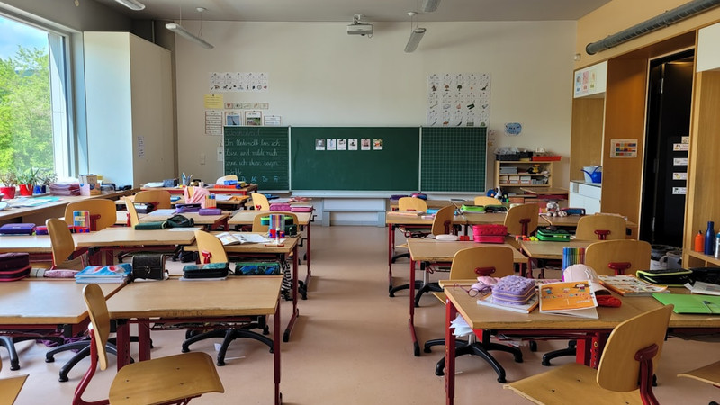 Jury awards over $500,000 to teacher accused of ‘racist’ seating chart comments 