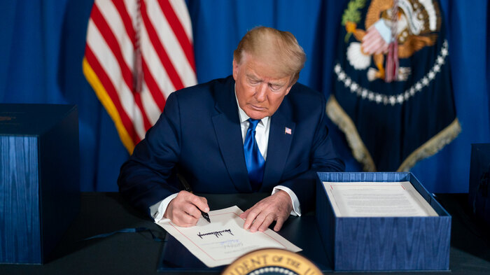 Trump Announces Tariff-Backed Energy Pact with EU