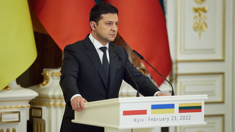 Zelenskyy proposes referendum on land concessions as Ukraine hands US updated peace plan