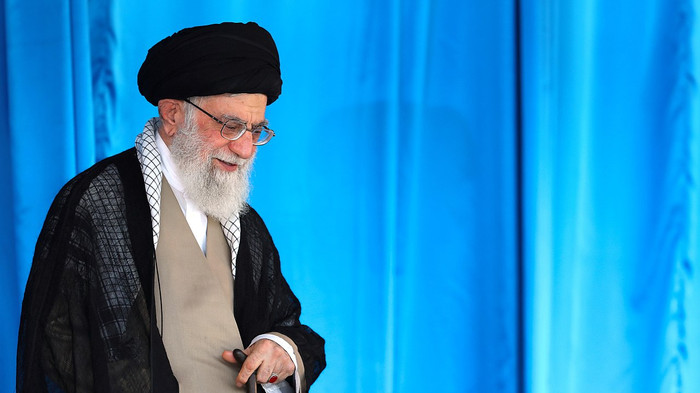 Trump vows to 'knock the hell out of' Iran if nuclear program is rebuilt again after high-stakes meeting