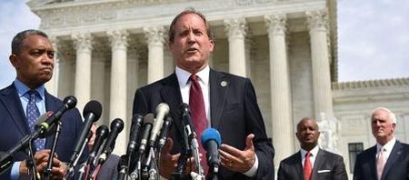 Texas Appears­ Before U.S. Supreme Court in Paxton Suit to Stop Biden Releas­e of Vio­lent Ille­gal Aliens Across Texas