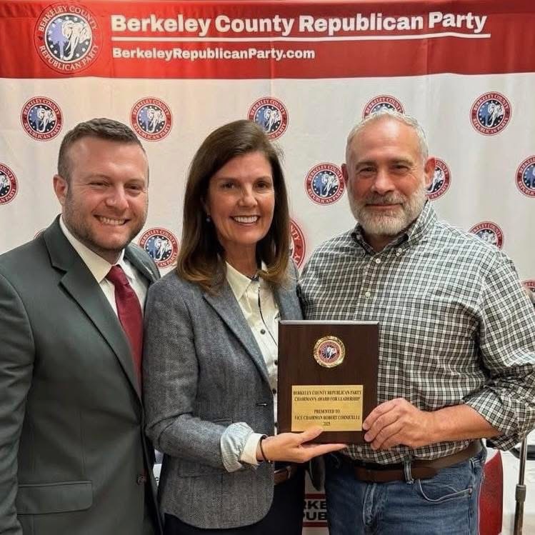 VFAF National President Robert Cornicelli presented Berkeley County Republican Party Chairman’s Award for Leadership