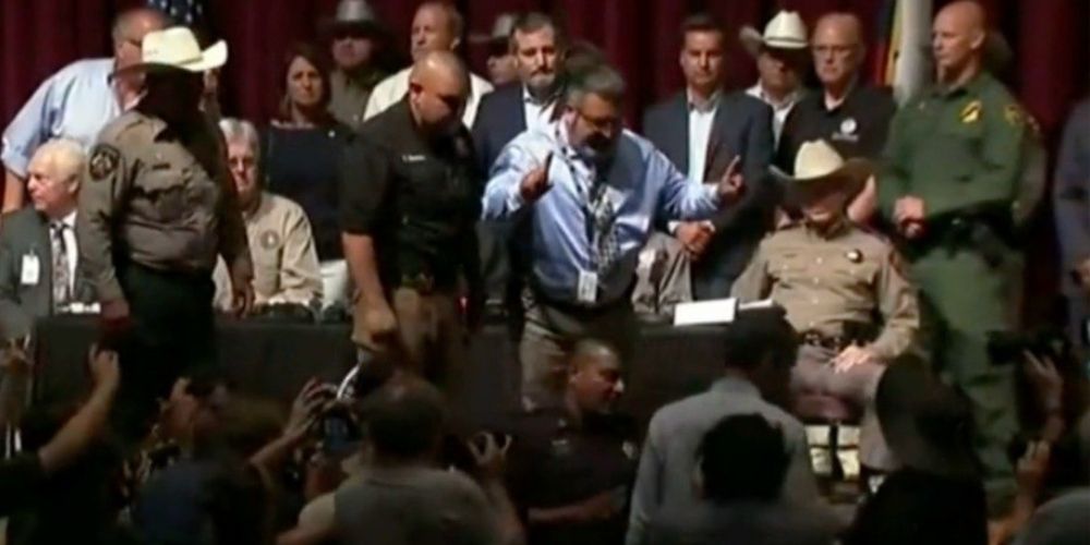 BREAKING: Beto O'Rourke disrupts Governor Abbott's press conference on school shooting, escorted out by police