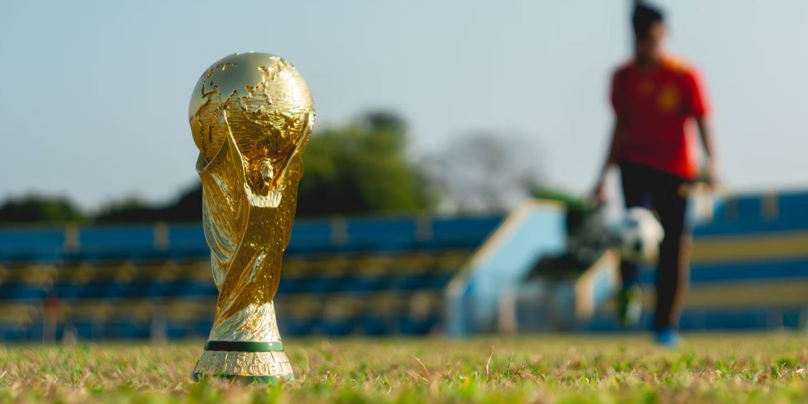 FIFA bans Russia 'indefinitely' from international tournaments