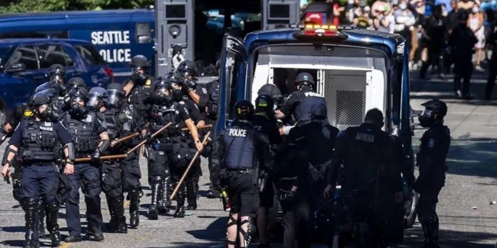 Less than 50 Seattle police officers working first watch for the whole city