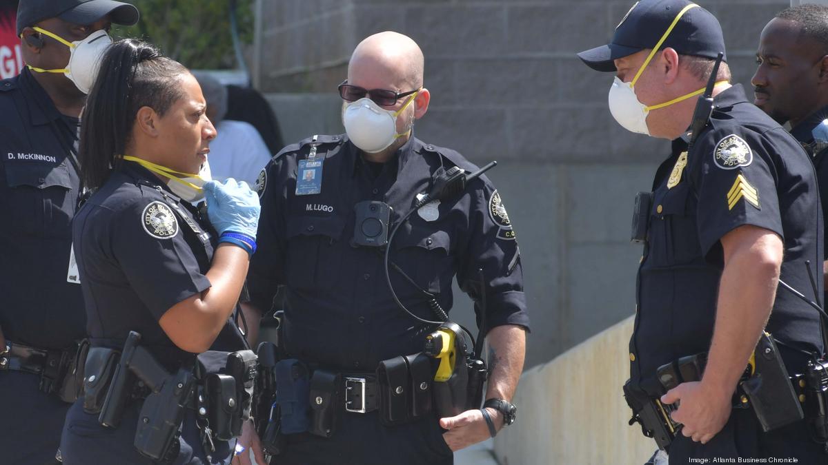 FBI detains 'Karen' who assaulted maskless man on Delta flight
