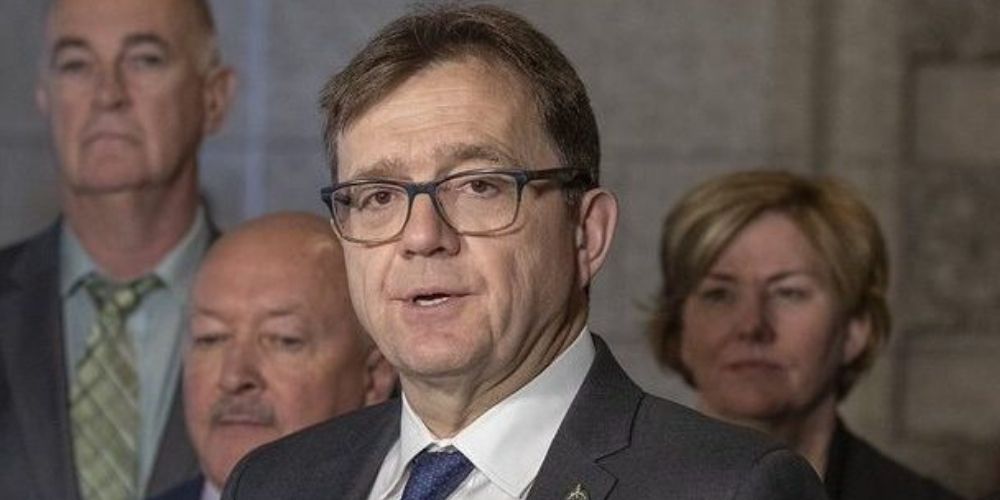 Trudeau natural resource minister's wife invested in oil and gas, Lockheed Martin