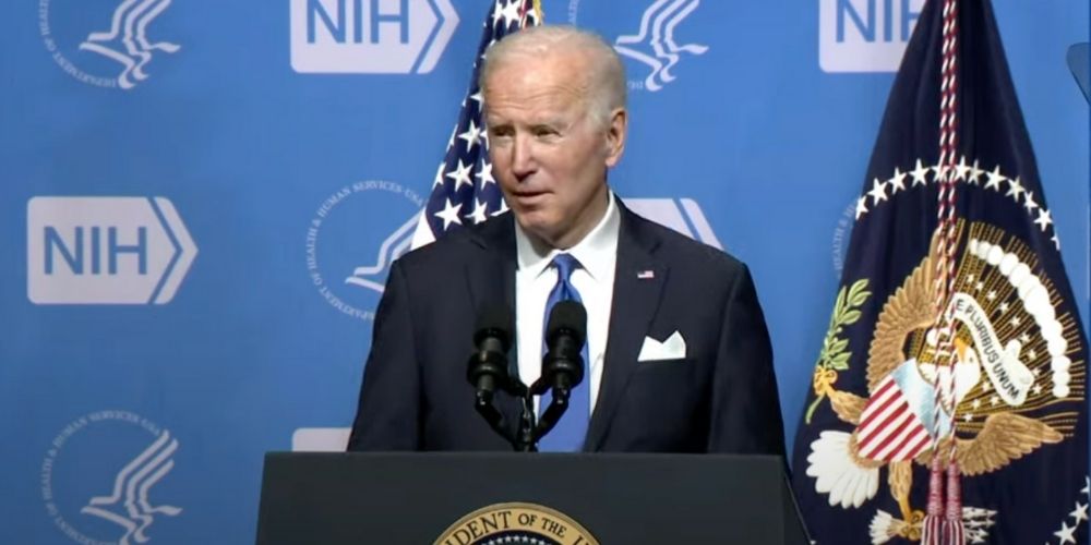 Biden's plan to battle pandemic over winter includes booster shots, free testing, and more mask wearing