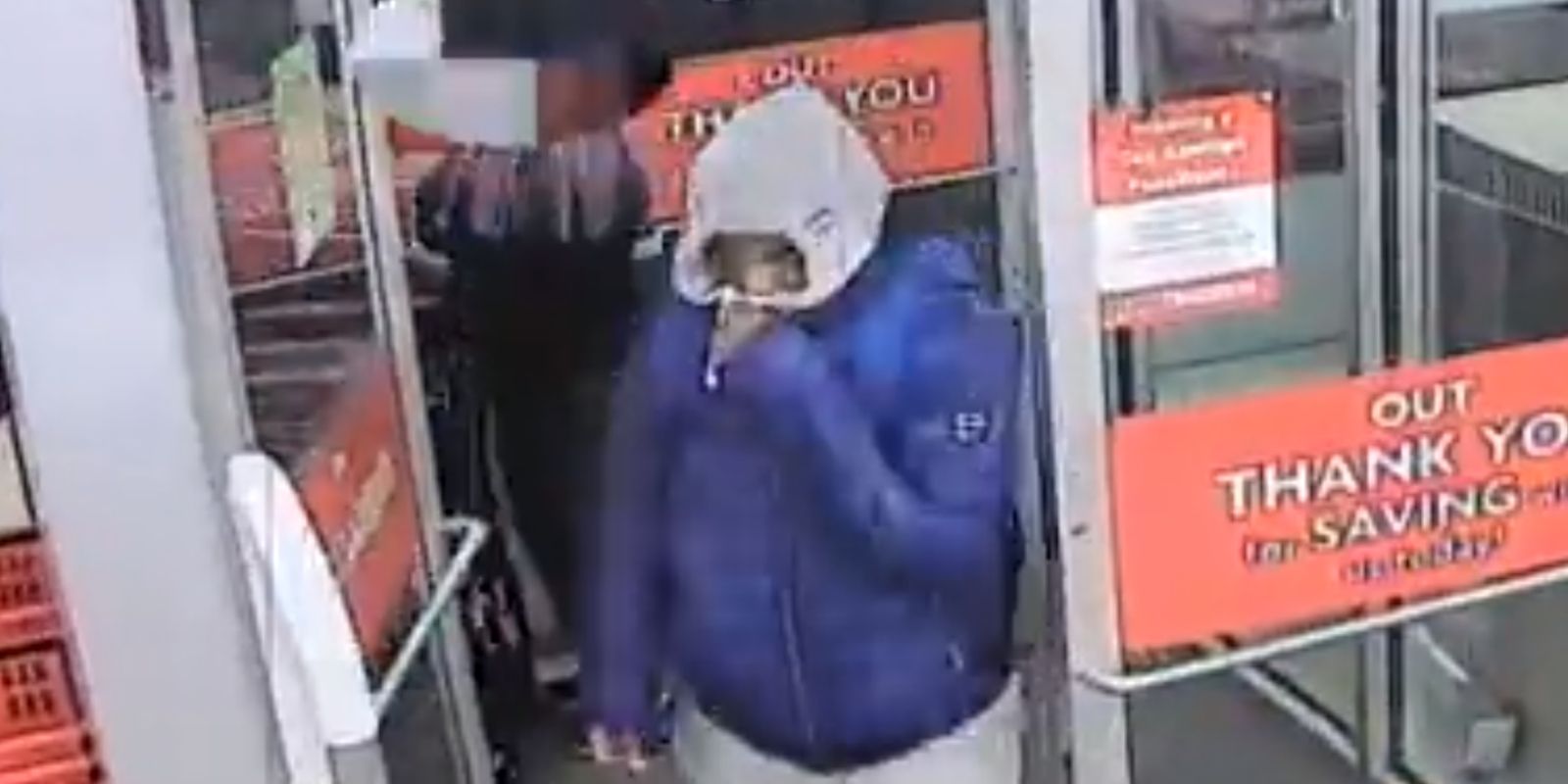Michigan suspect shoots 18-year-old girl in the face during dollar store robbery