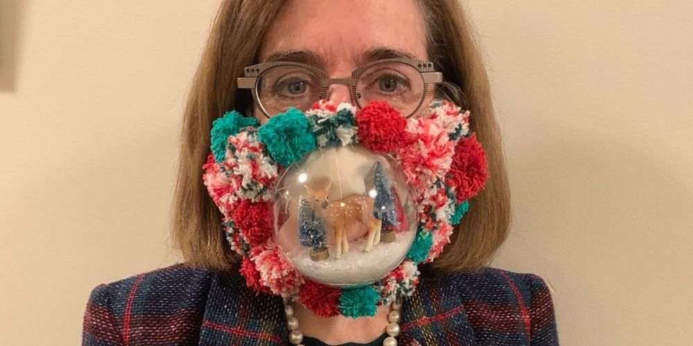 Oregon governor roasted for wearing INSANE 'holiday' mask