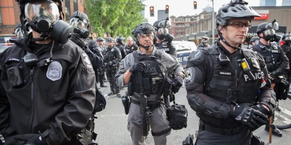 Over 350 Seattle police officers haven’t turned in vaccination records as deadline looms
